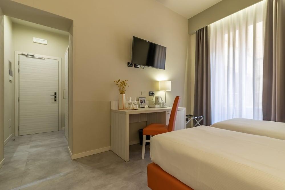 Cinque Terre Gateway