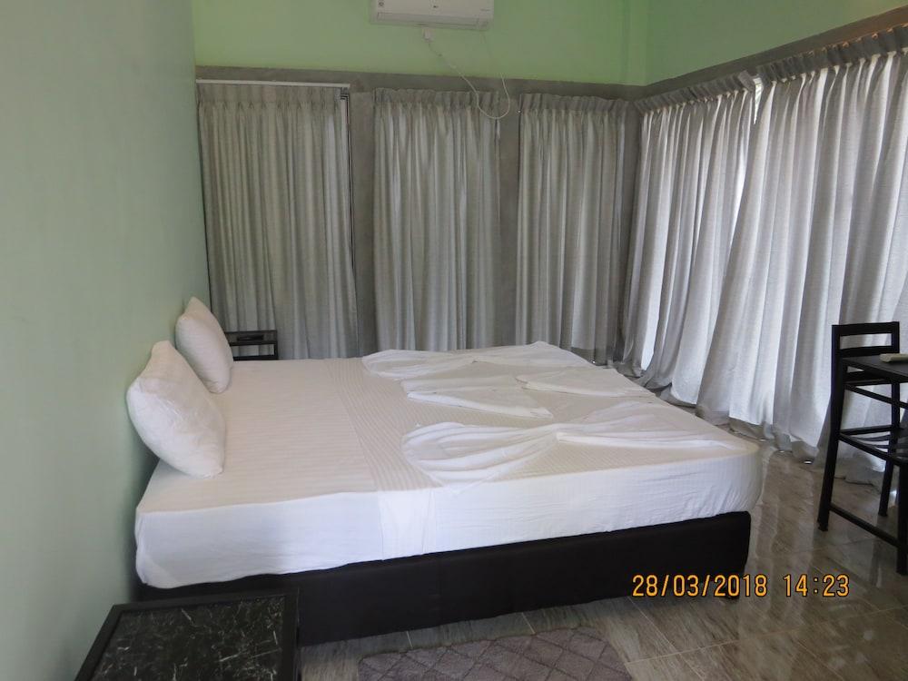 Sinharaja Birder's Lodge