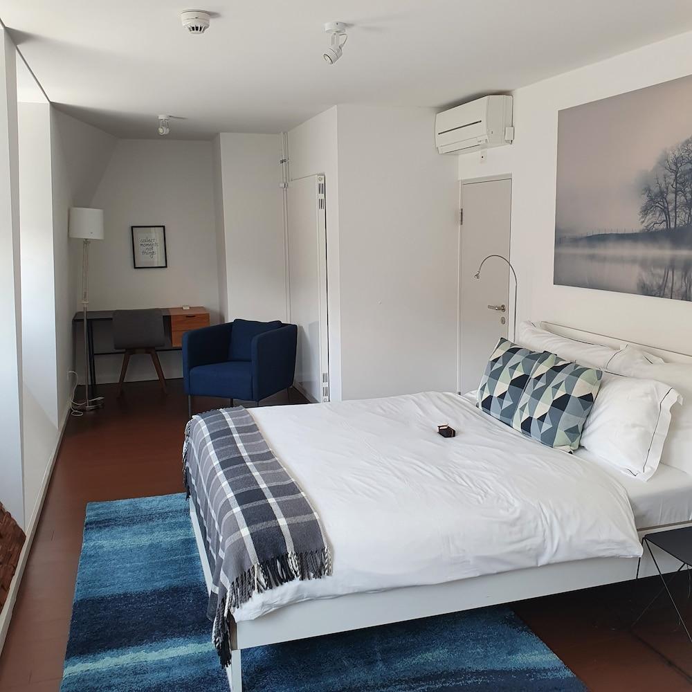 Top city center Lion Monument