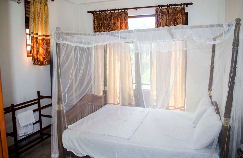 Vista Suwa Arana Resort