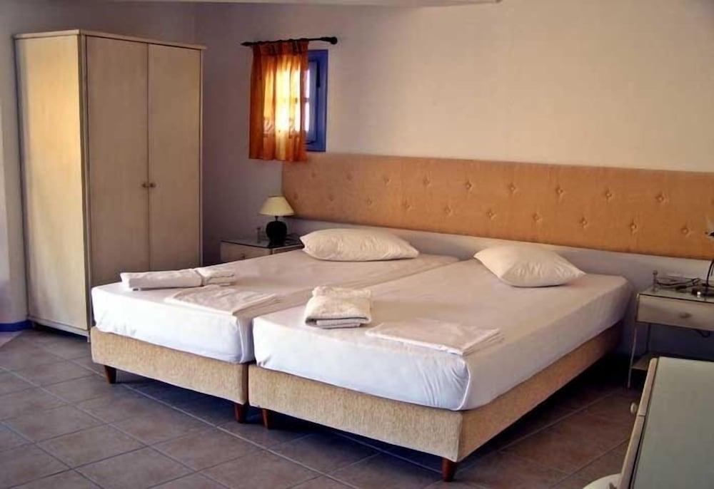 Apollon Village Hotel