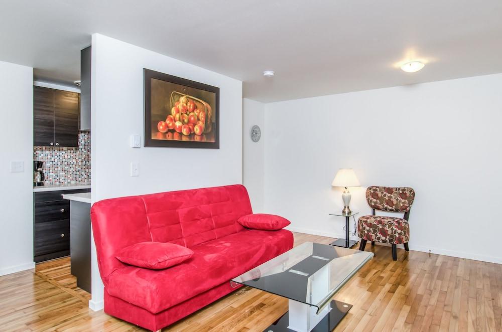 Ginosi Queen Anne Apartel