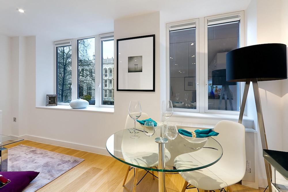 Fetter Lane Apartments