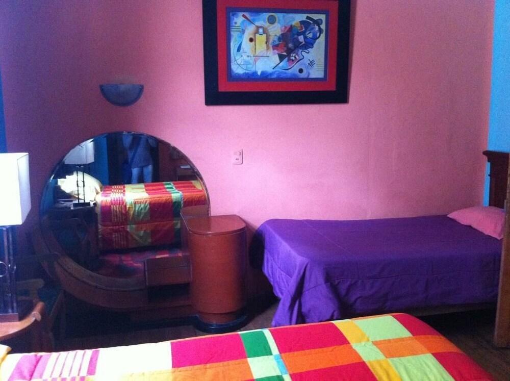 Paris Hostal Boutique