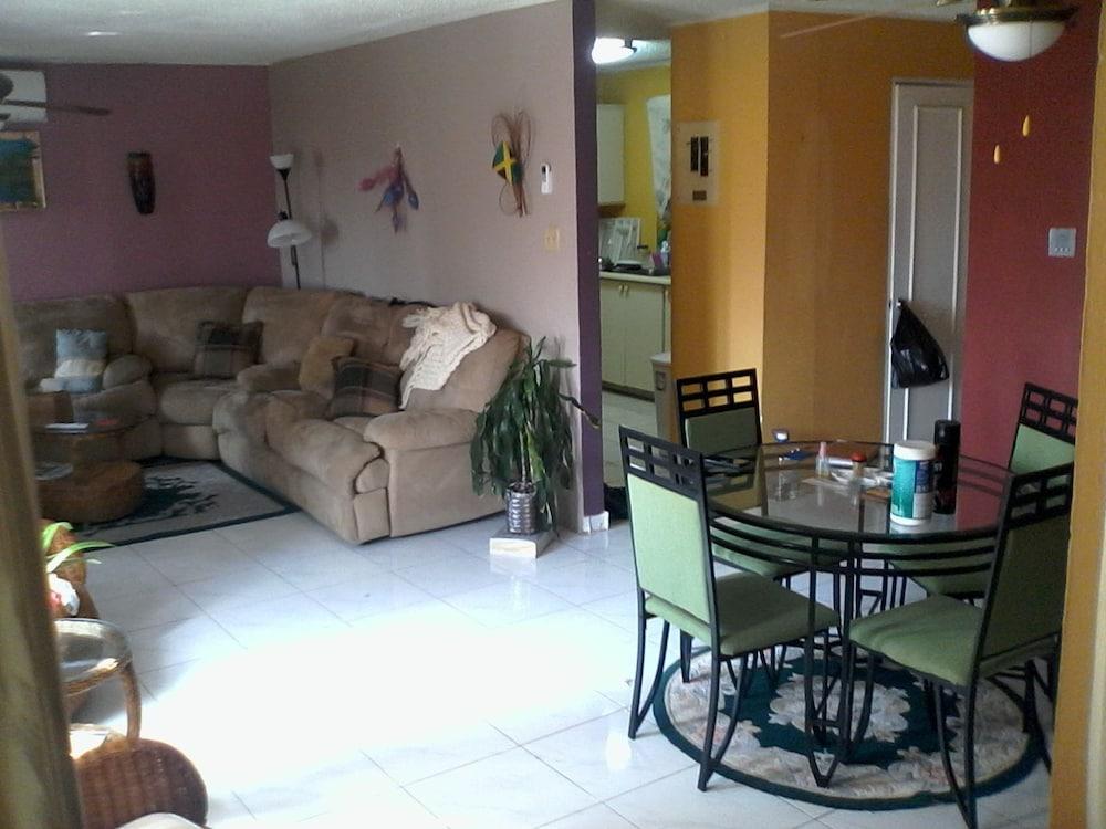 New Kingston Guest Apartment III