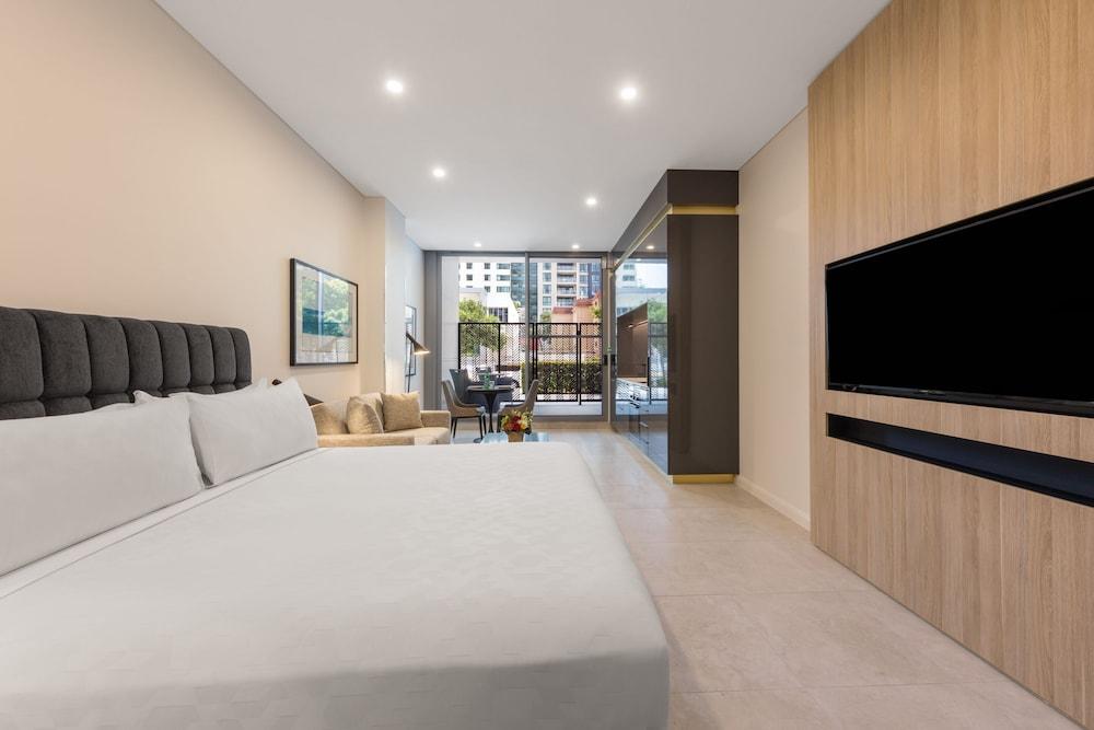 Meriton Suites Broadbeach, Gold Coast
