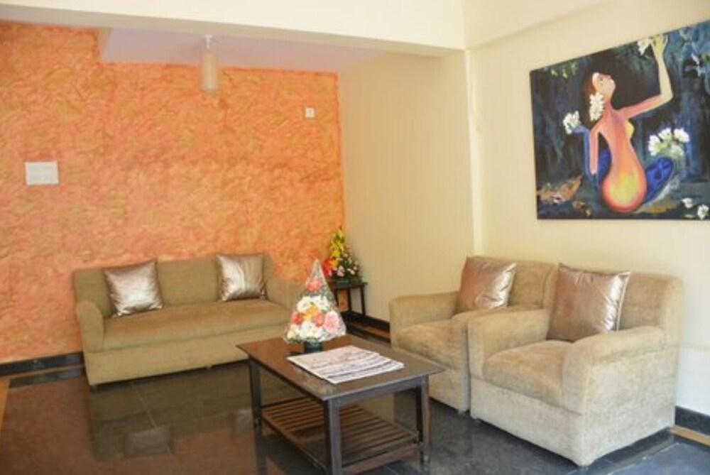 Betelnut Inn Mrkt by SPLENOR