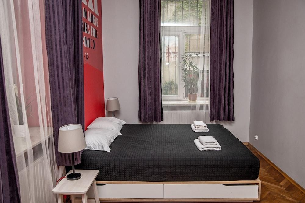 Red Kurka Apartments