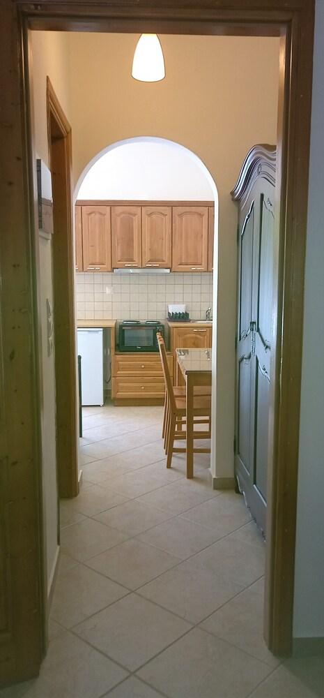 Maria's Rooms & Studios