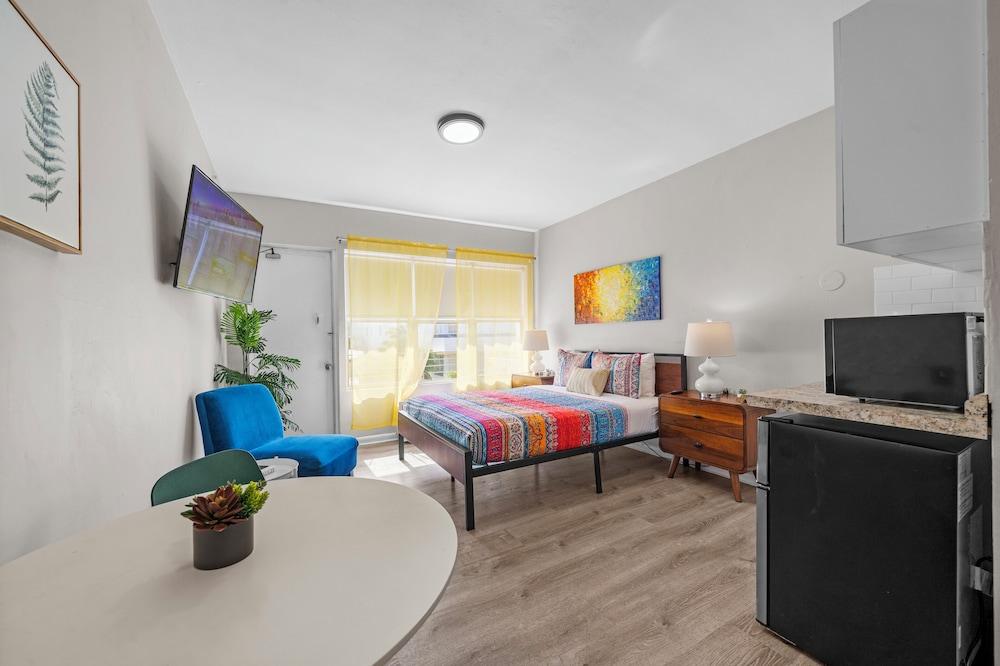 Rock Apartments by Lowkl