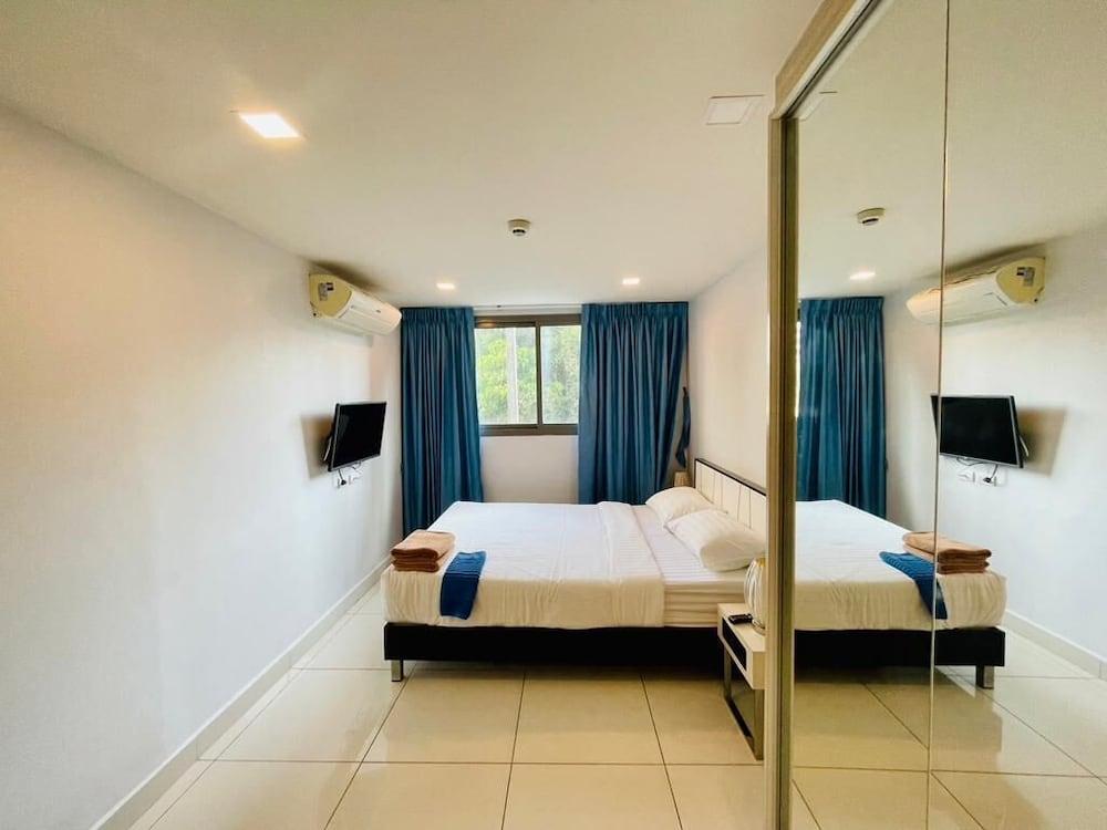 Laguna Bay 2 by PSR ASIA