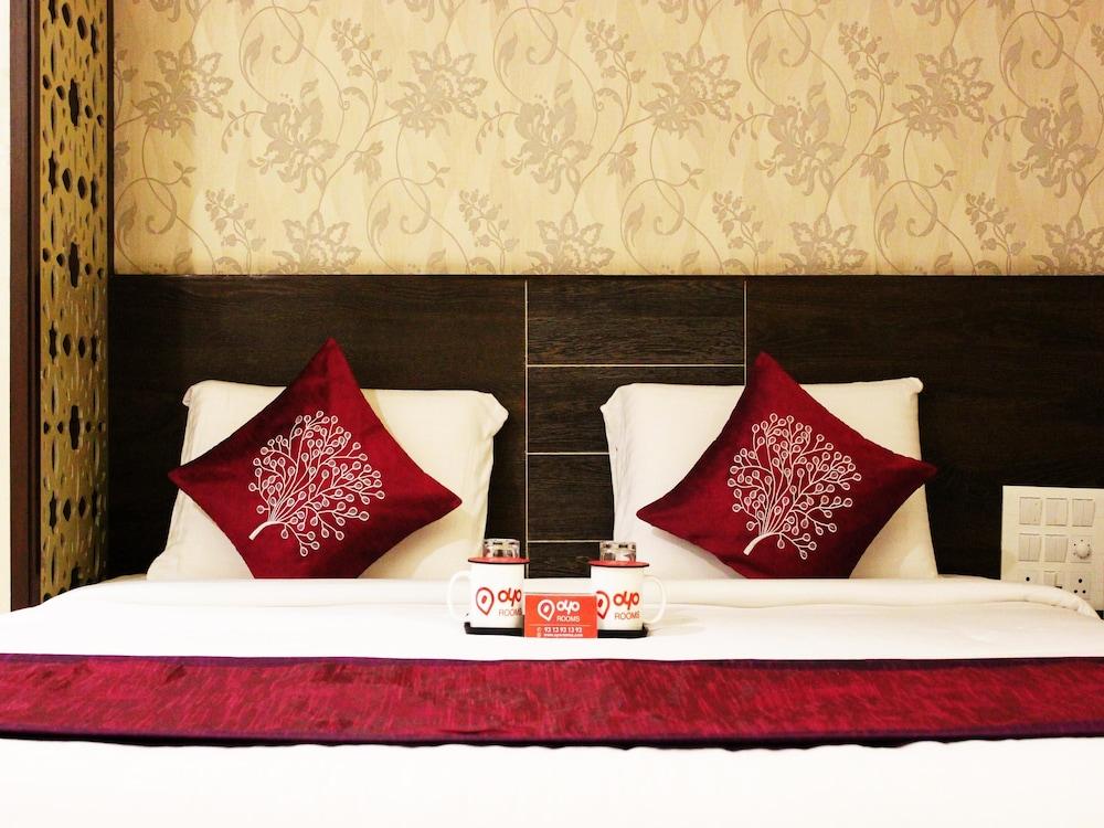 Adyar Ananda Bhavan Hotel