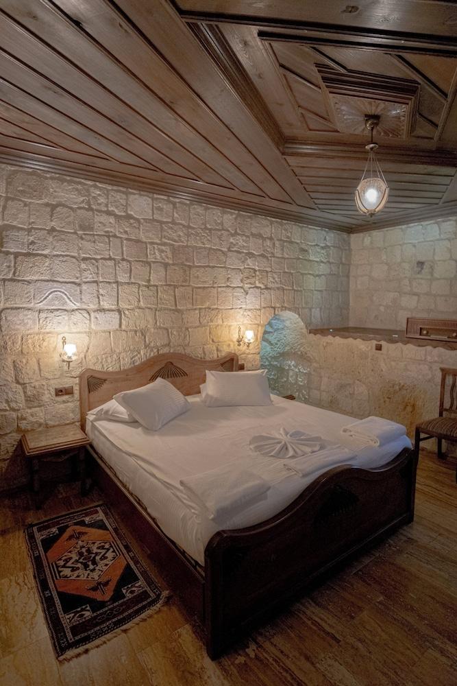 Kemerhan Hotel & Cave Suites