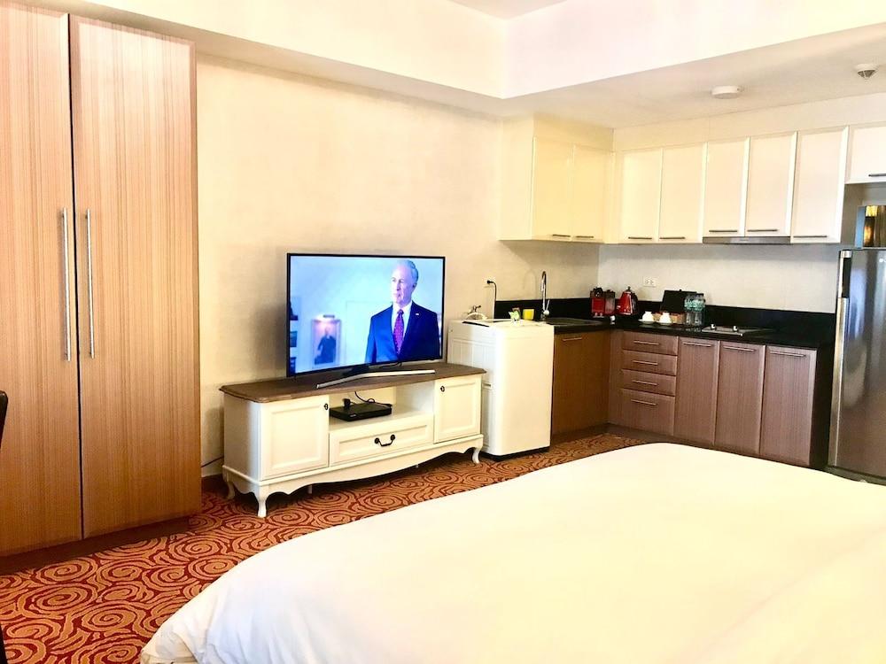 MaxStays Max Style at The Venice Residences