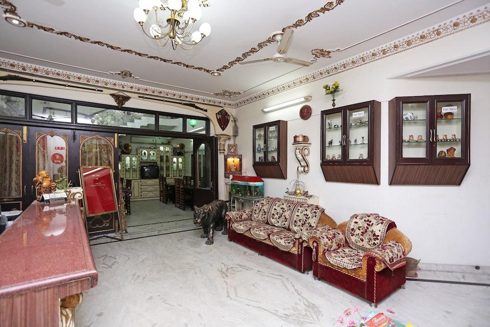 OYO 1992 Hotel Maan's Heritage