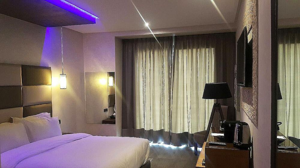 The Seven Hotel and Spa