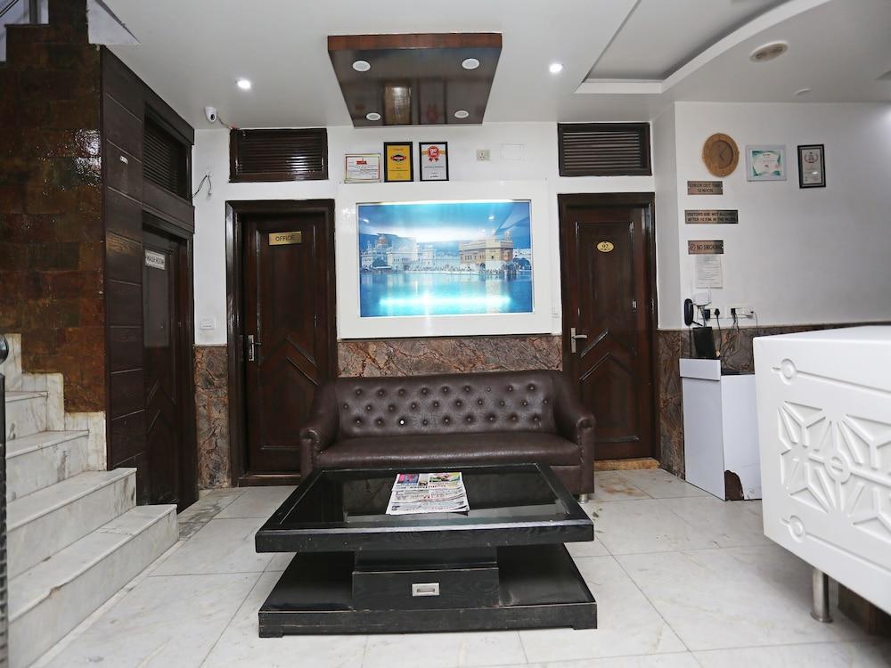 OYO 3046 Hotel Sawera