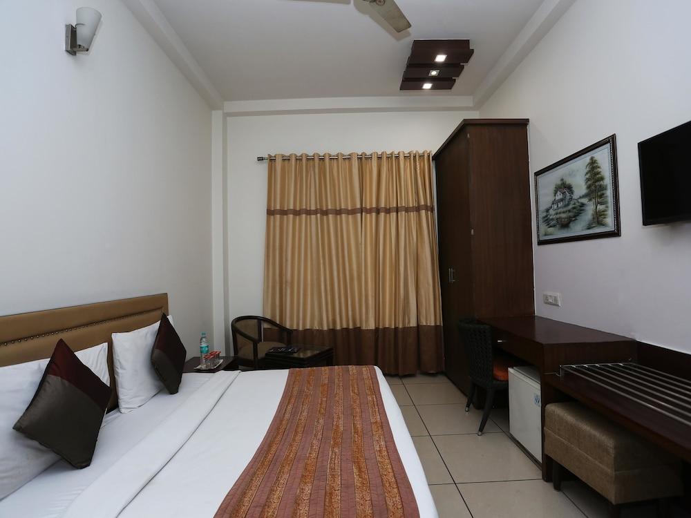 Capital O 1391 Hotel Pushpa Vilas