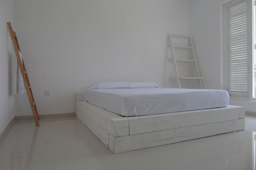 White Villa Ambalangoda