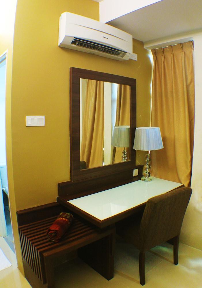 Khalifa Suites Hotel & Apartment