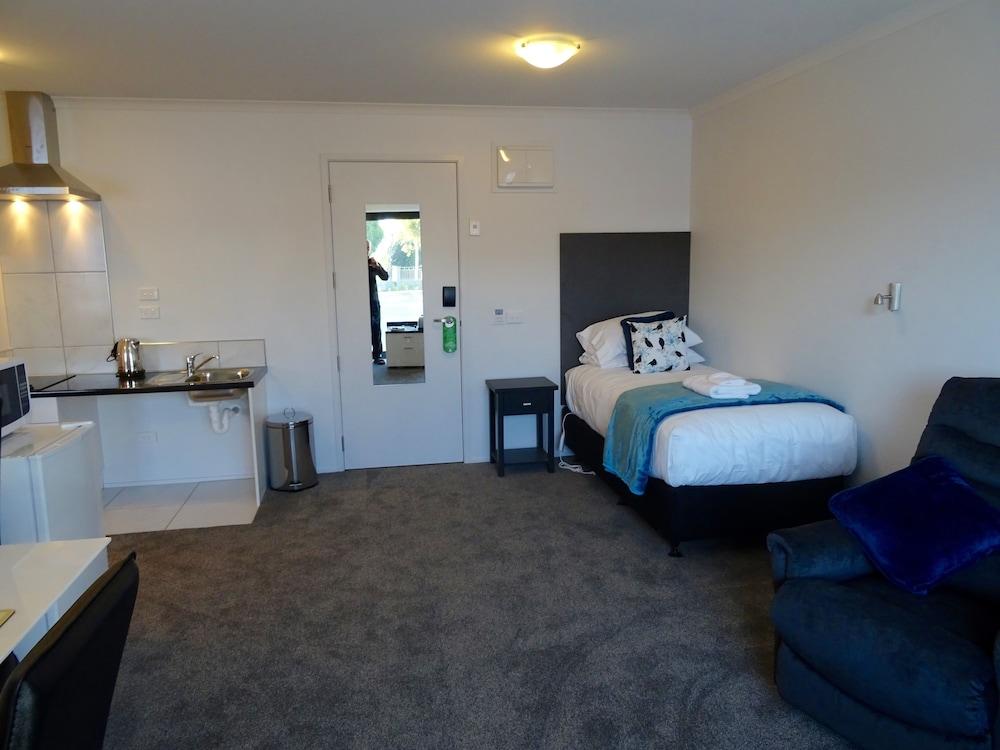 BKs Premier Motel Hamilton