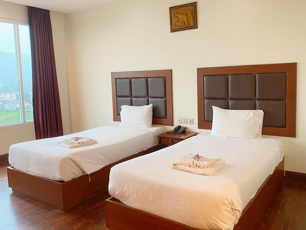 Arawan Riverside Hotel