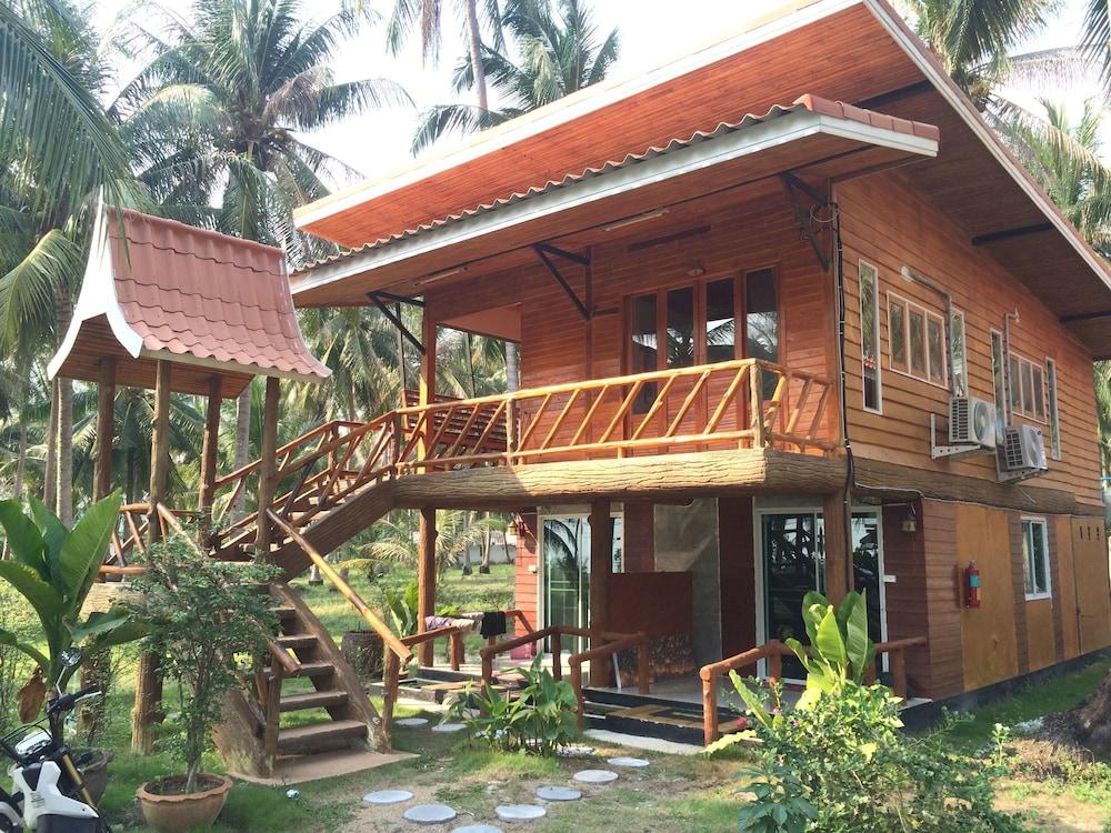 The Ford Sunset Beach Resort