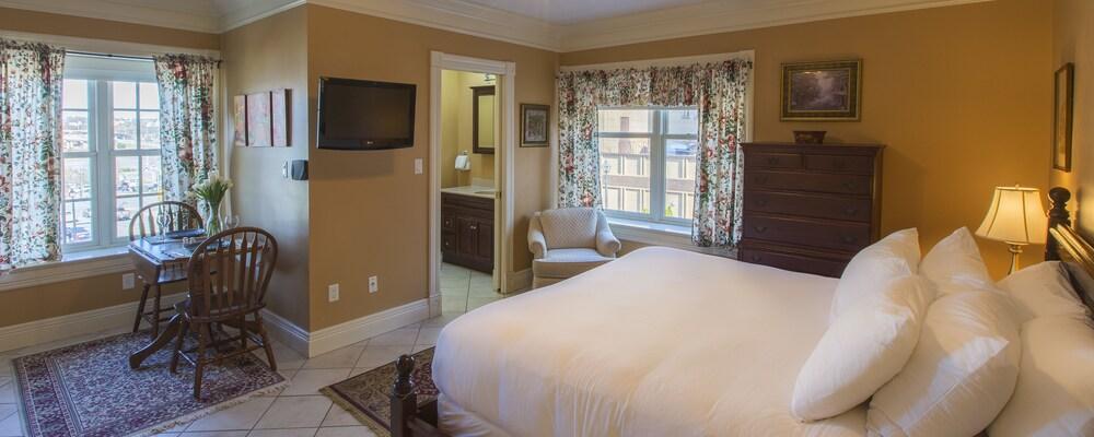 Chipman Hill Suites on Union