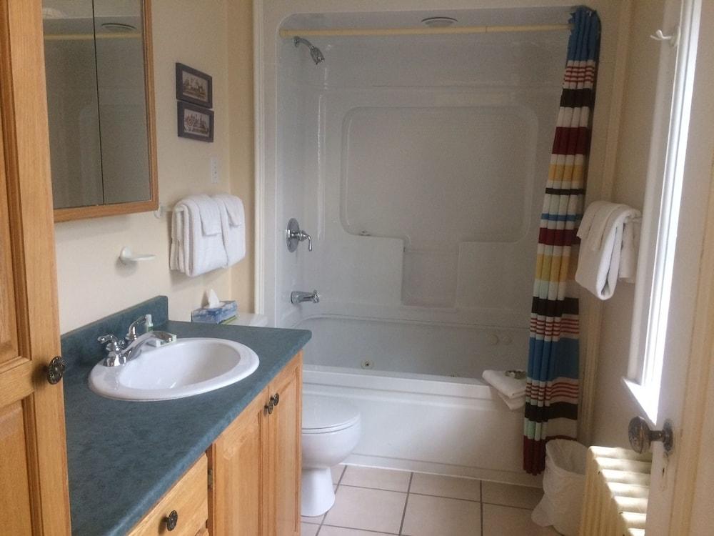 Chipman Hill Suites on Mecklenburg