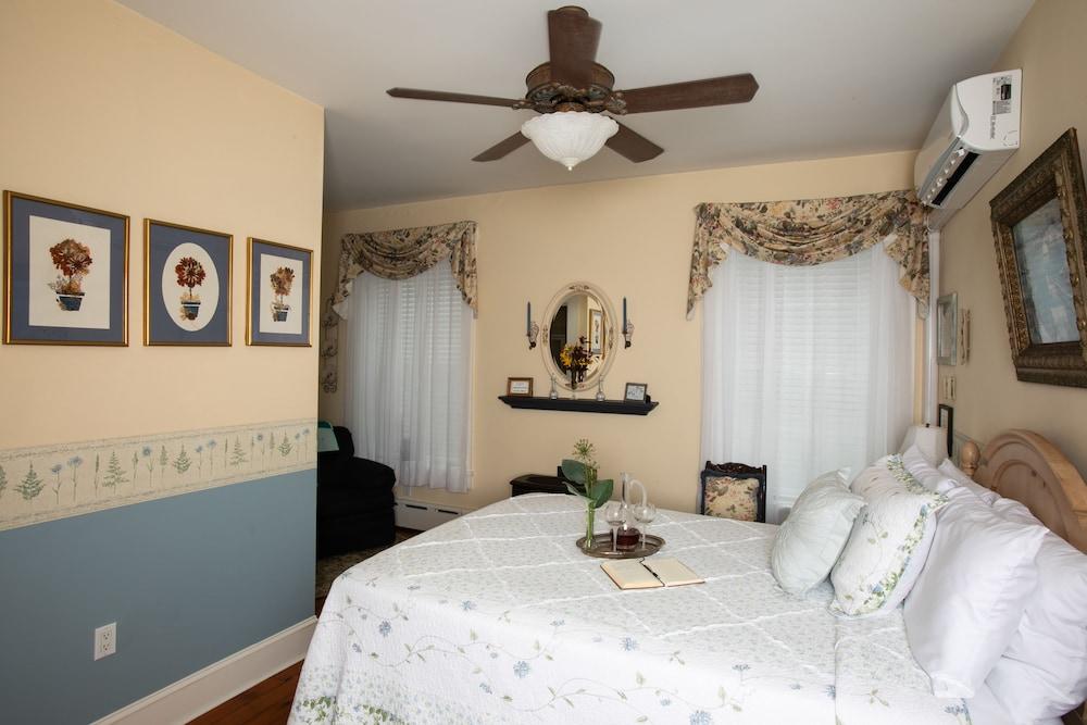 E J Bowman House Bed & Breakfast