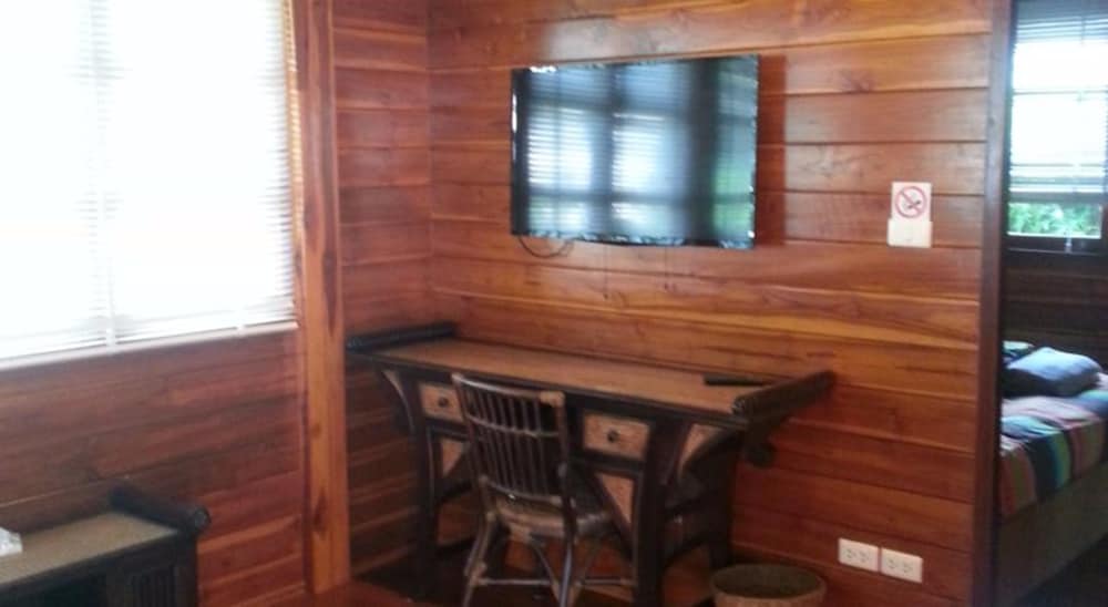 Golden Teak Resort - Baan Sapparot