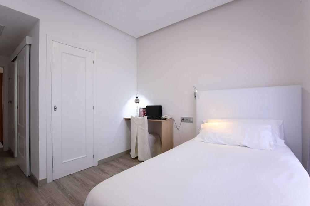 Hotel Castilla Torrijos