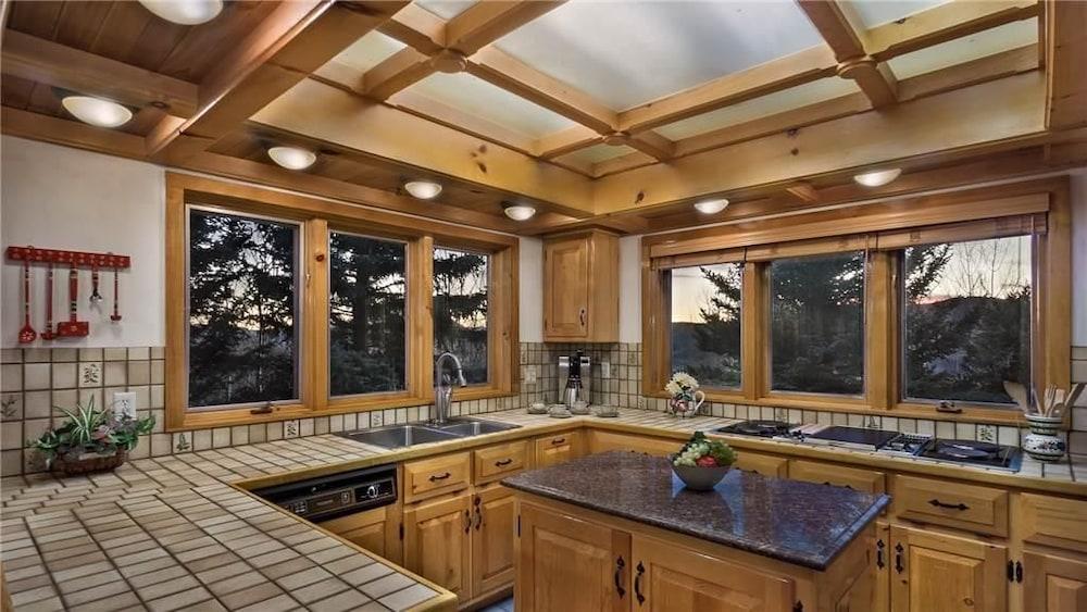 Senner Chalet At Ski Time