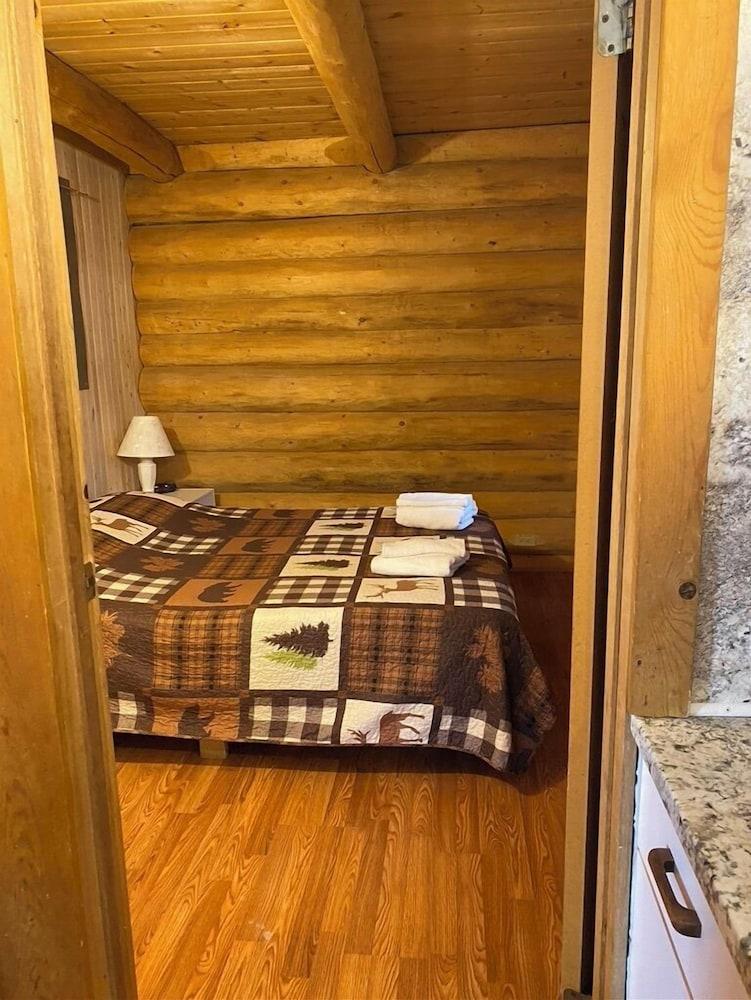 Lac Des Roches Resort