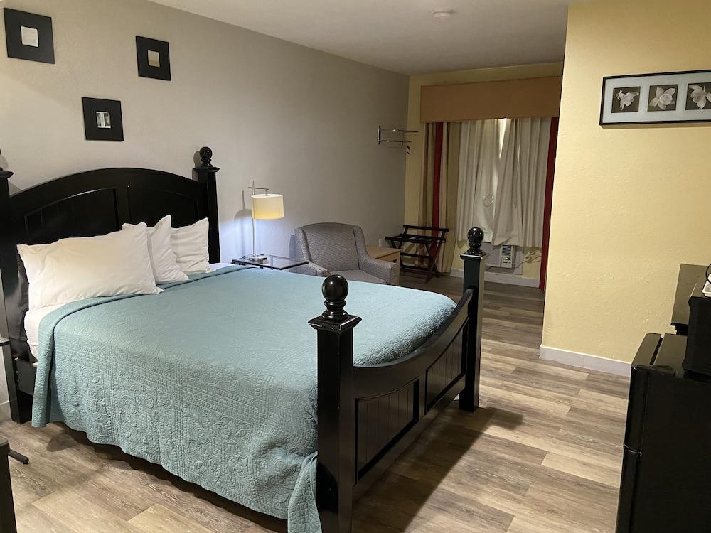 Delux Inn Clearwater