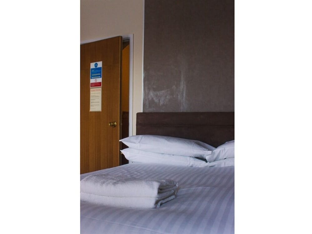 Wellesley Park Hotel