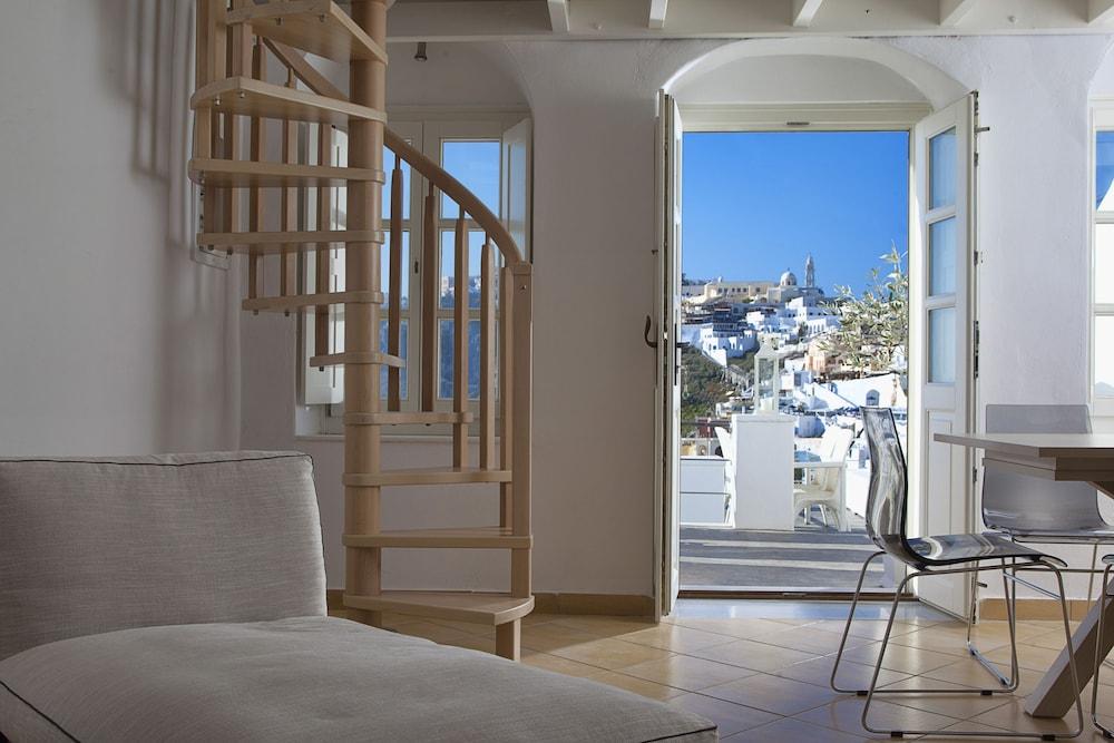 1809 Villa by Thireas