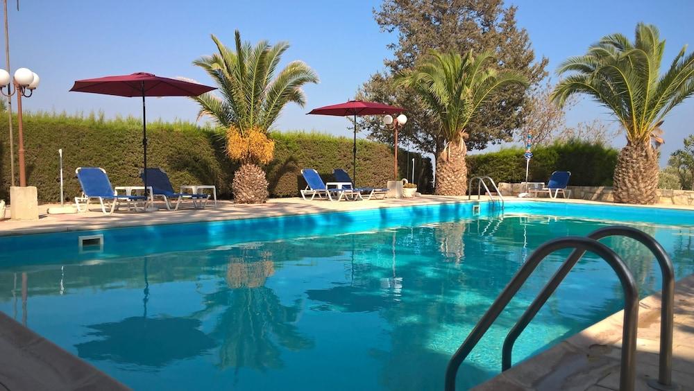 Rantzo Holiday Apartments