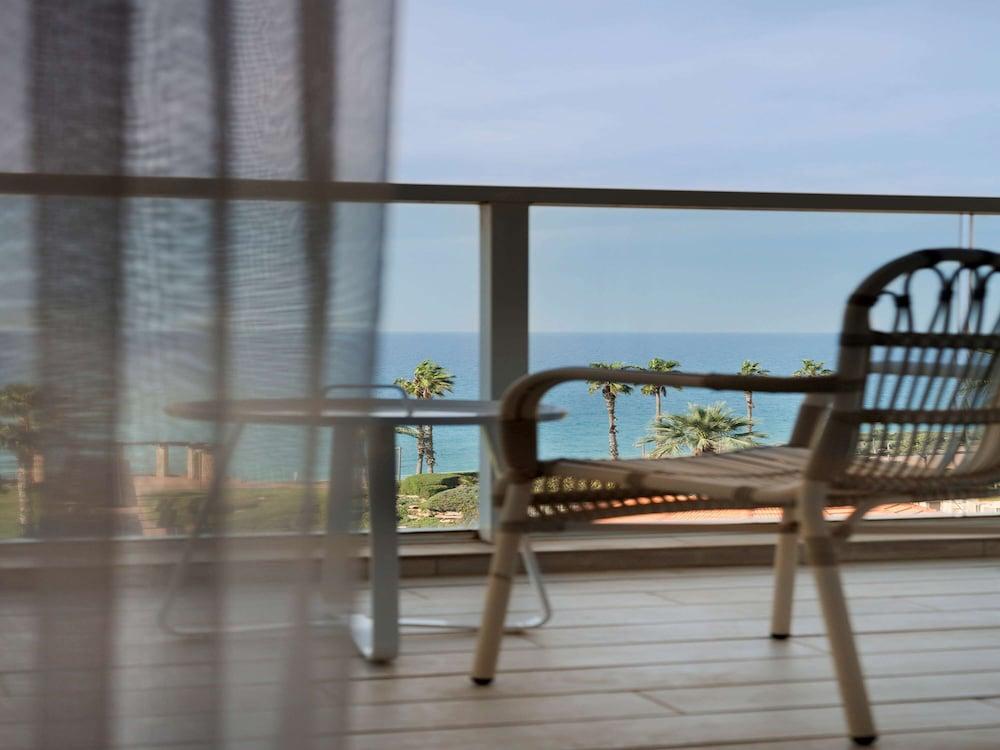 David Tower Hotel Netanya By Prima Hotels – 16 years old plus