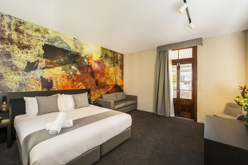 Kennigo Hotel Brisbane, Independent Collection by EVT