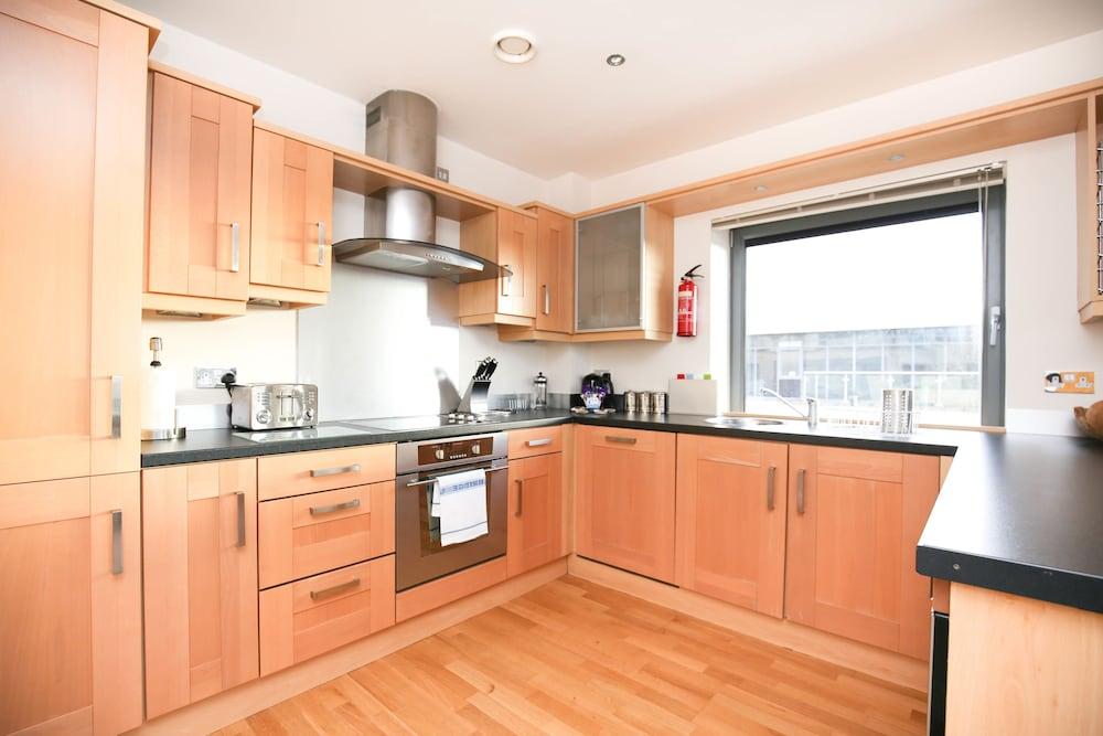 Fenwick Chambers - By Week2Week