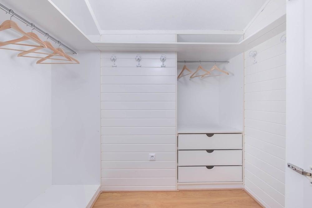 The White Villa At Sani