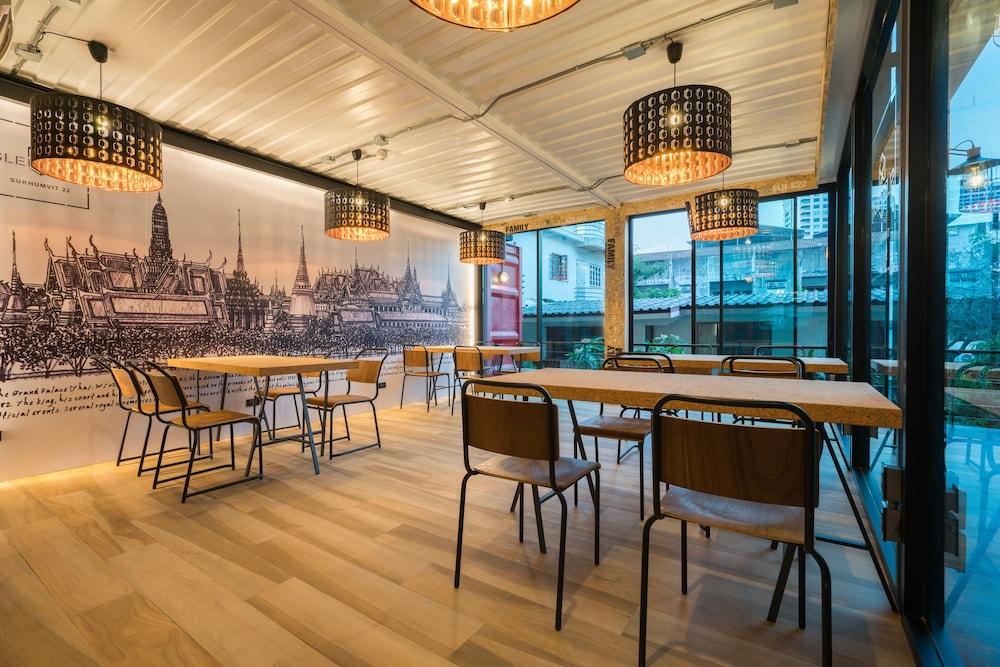 Sleep Box Sukhumvit 22