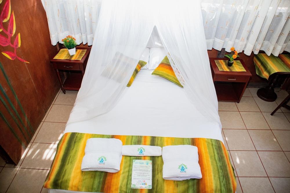 Avatar Amazon Lodge & Canopy Park