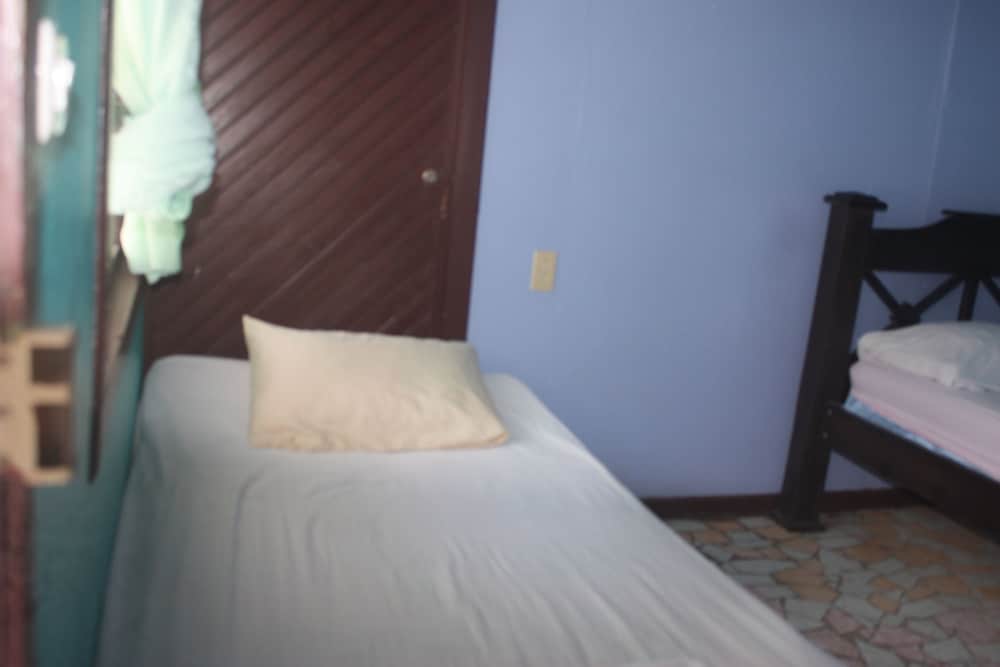 Cabinas Sunset Tortuguero