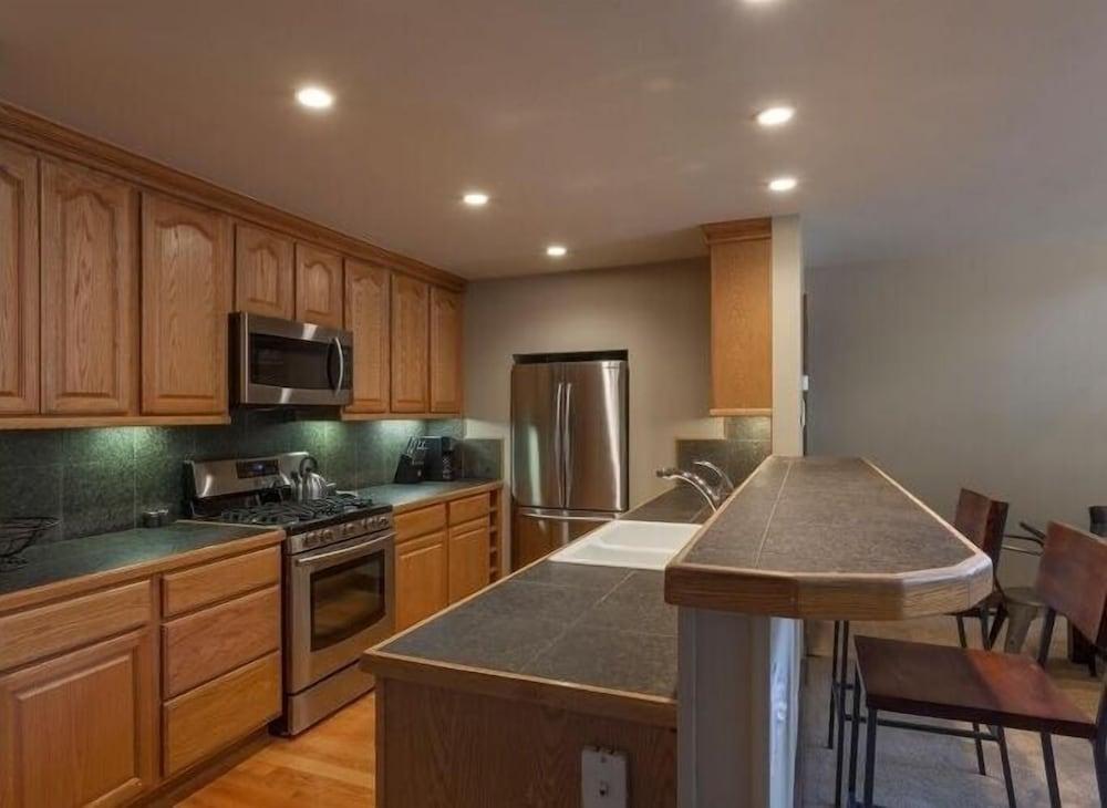 Great Escape Dollar Point Home By RedAwning