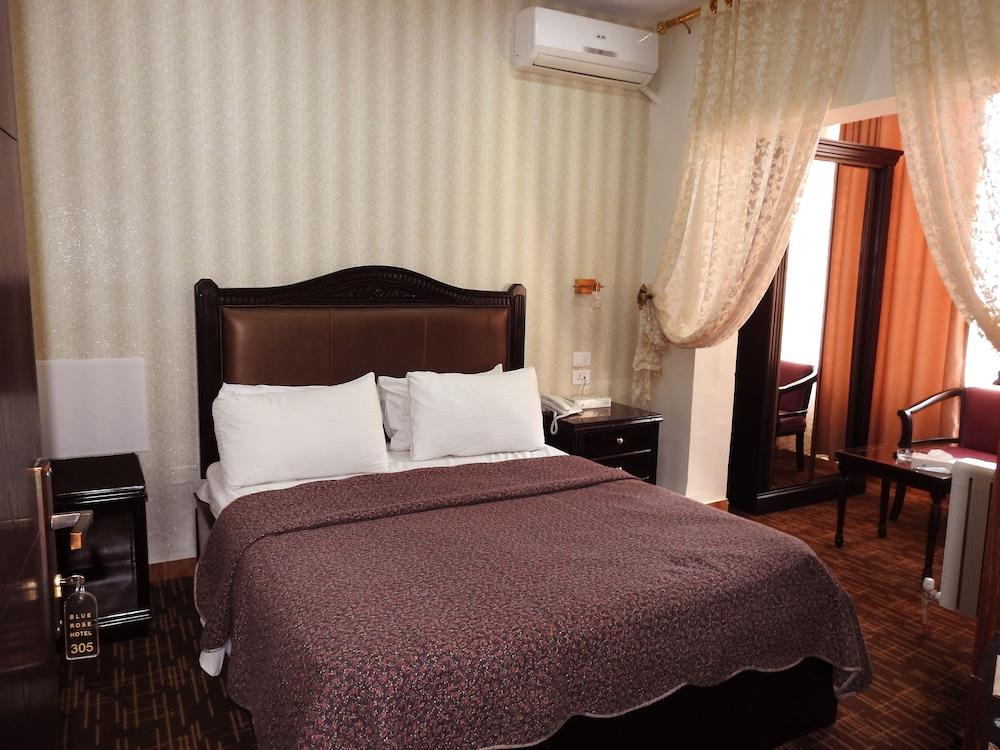 Blue Rose Hotel