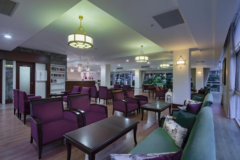 Trendy Side Beach (Adults Only, 16+)