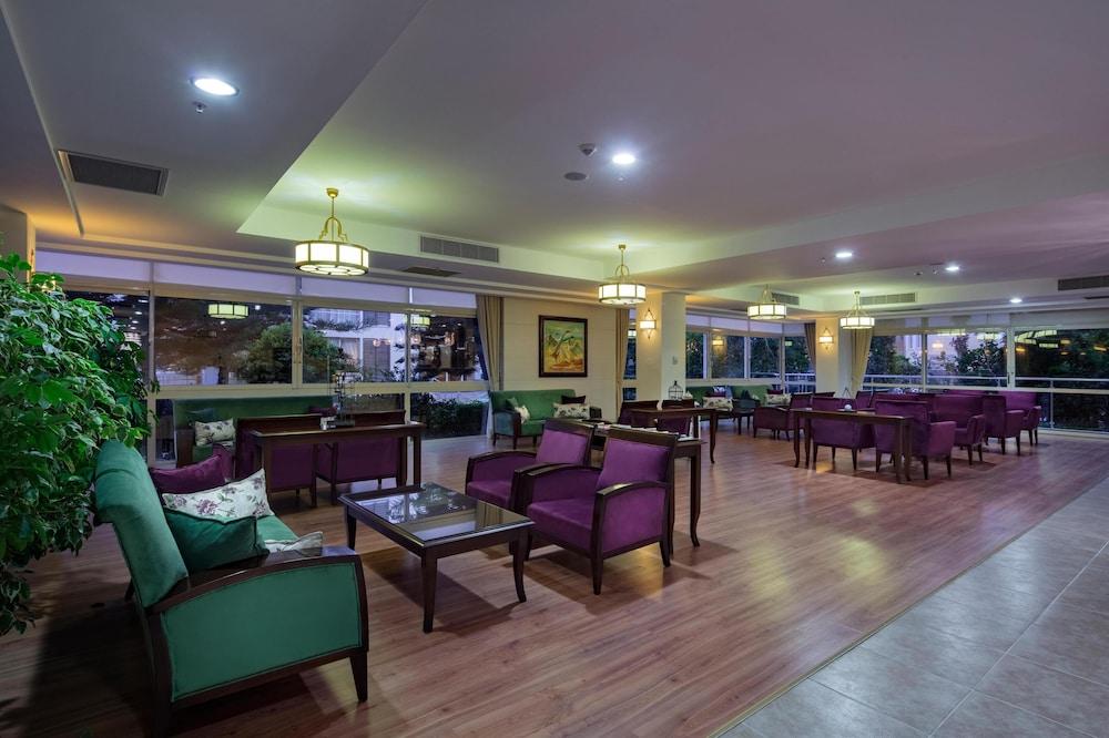 Trendy Side Beach (Adults Only, 16+)