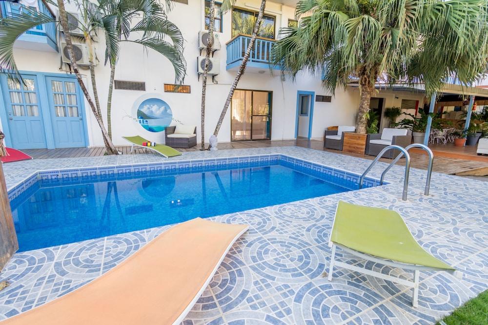 Club Ibiza - Party Hotel & Beach Club